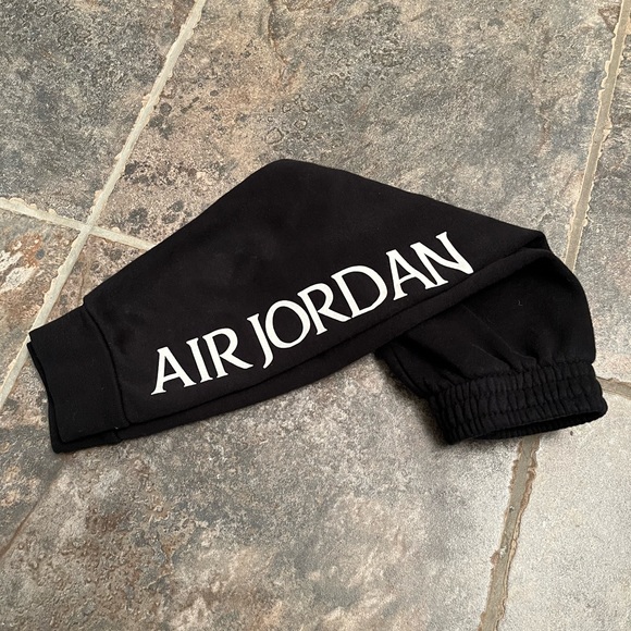 🏀 Lot of 2 Air Jordan items. Warm up jacket & sweatpants. Boys 2T,24m EUC - Picture 8 of 8